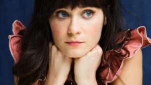 Zooey Deschanel Pictures Latest 2 1280x720 1