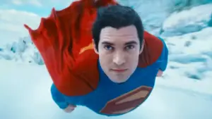 James Gunn divulga foto de Superman e Supergirl nos bastidores