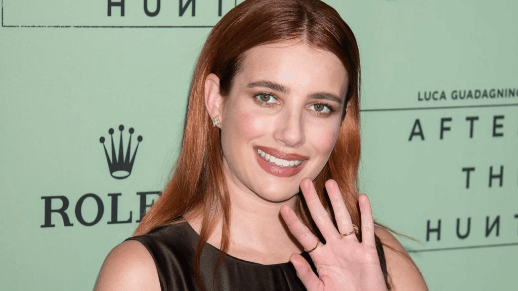 Emma Roberts irá estrelar adaptação do best-seller ‘Expiration Dates’, de Rebecca Serle