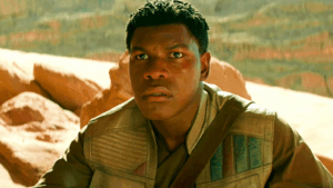John Boyega diz que Star Wars deveria “aprender com Star Trek”
